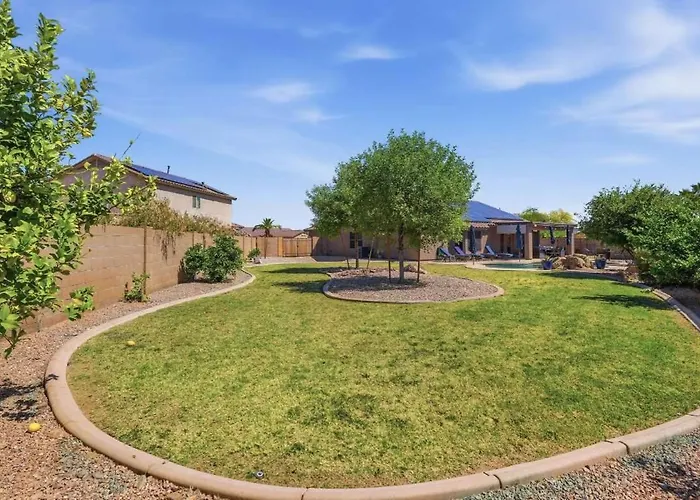 Spacious House With Heated Pool Near Sports Complex Holiday home Peoria