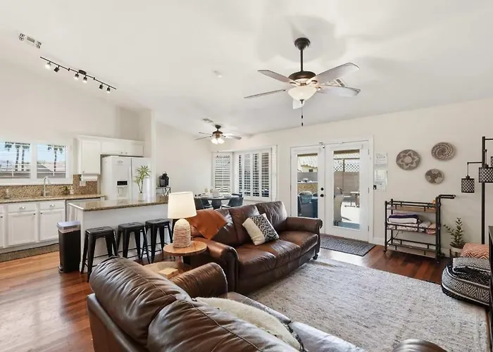 Spacious House With Heated Pool Near Sports Complex * Peoria