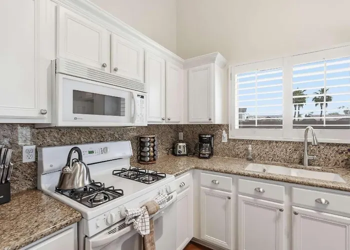 Spacious House With Heated Pool Near Sports Complex
