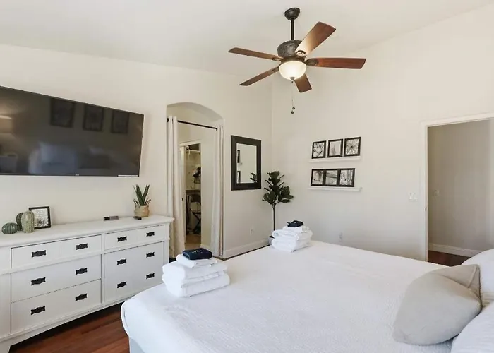 Spacious House With Heated Pool Near Sports Complex * Peoria