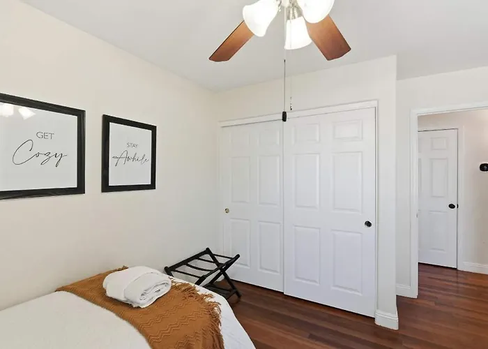 Spacious House With Heated Pool Near Sports Complex
